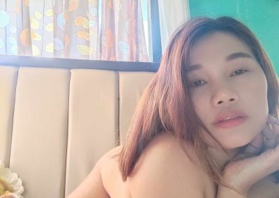 Bernalyn Modeling Totally Nude On The Bed